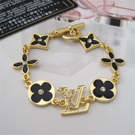 louis vuitton four leaf clover bracelet